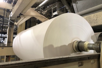 High-performance nonwoven wipes used in modern industrial cleaning