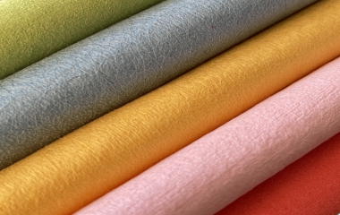Colored microfiber spunlace nonwoven fabric PET PA6 for cleaning wipes and technical applications